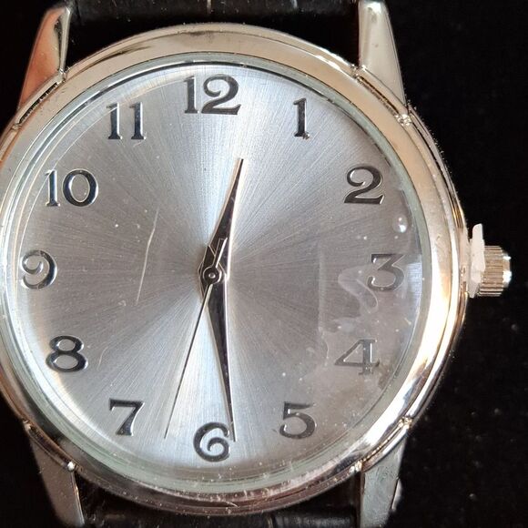 His and hers matching watch set, water resistant (W029) NWT main image 4